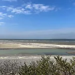 A 50m Reves Ensables Les Bains De *