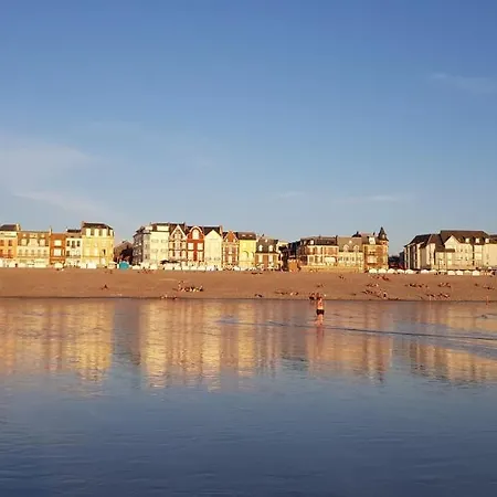 A 50m Reves Ensables Les Bains De * Мер-ле-Бен