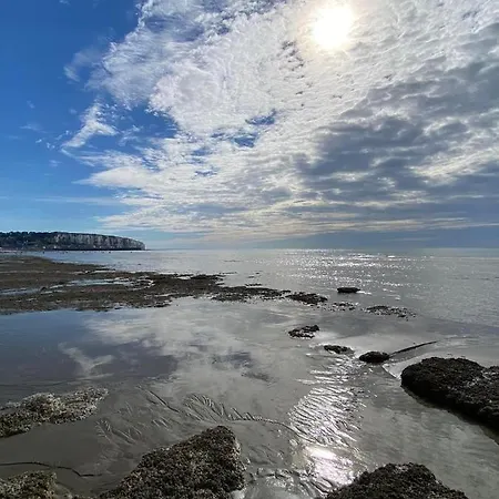 Апартаменты A 50m Reves Ensables Les Bains De *